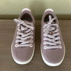 Allbirds Piper Wool sneaker hazy mauve/ blizzard. Size 7